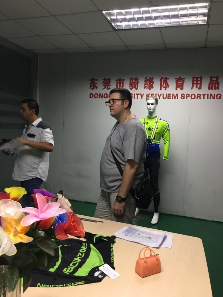 國外客戶定制騎行服